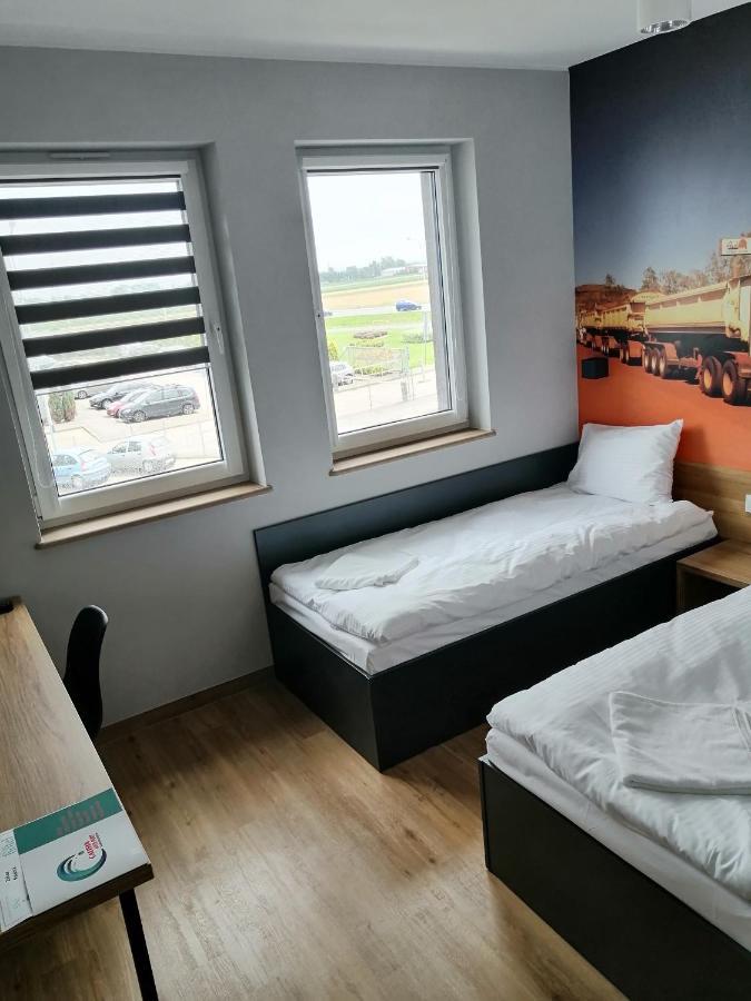 blue hotel Kalisz Extérieur photo